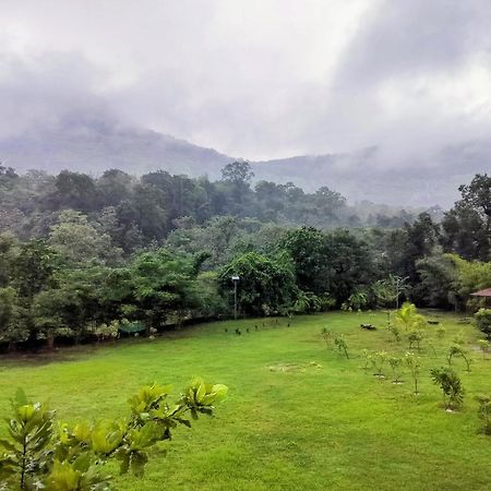King'S Landing Villa Karjat Luaran gambar