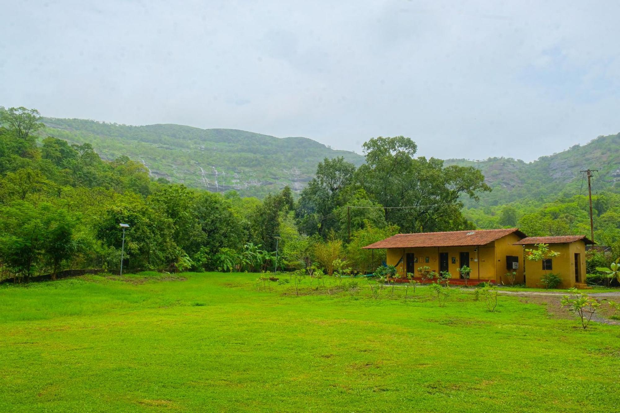 King'S Landing Villa Karjat Luaran gambar