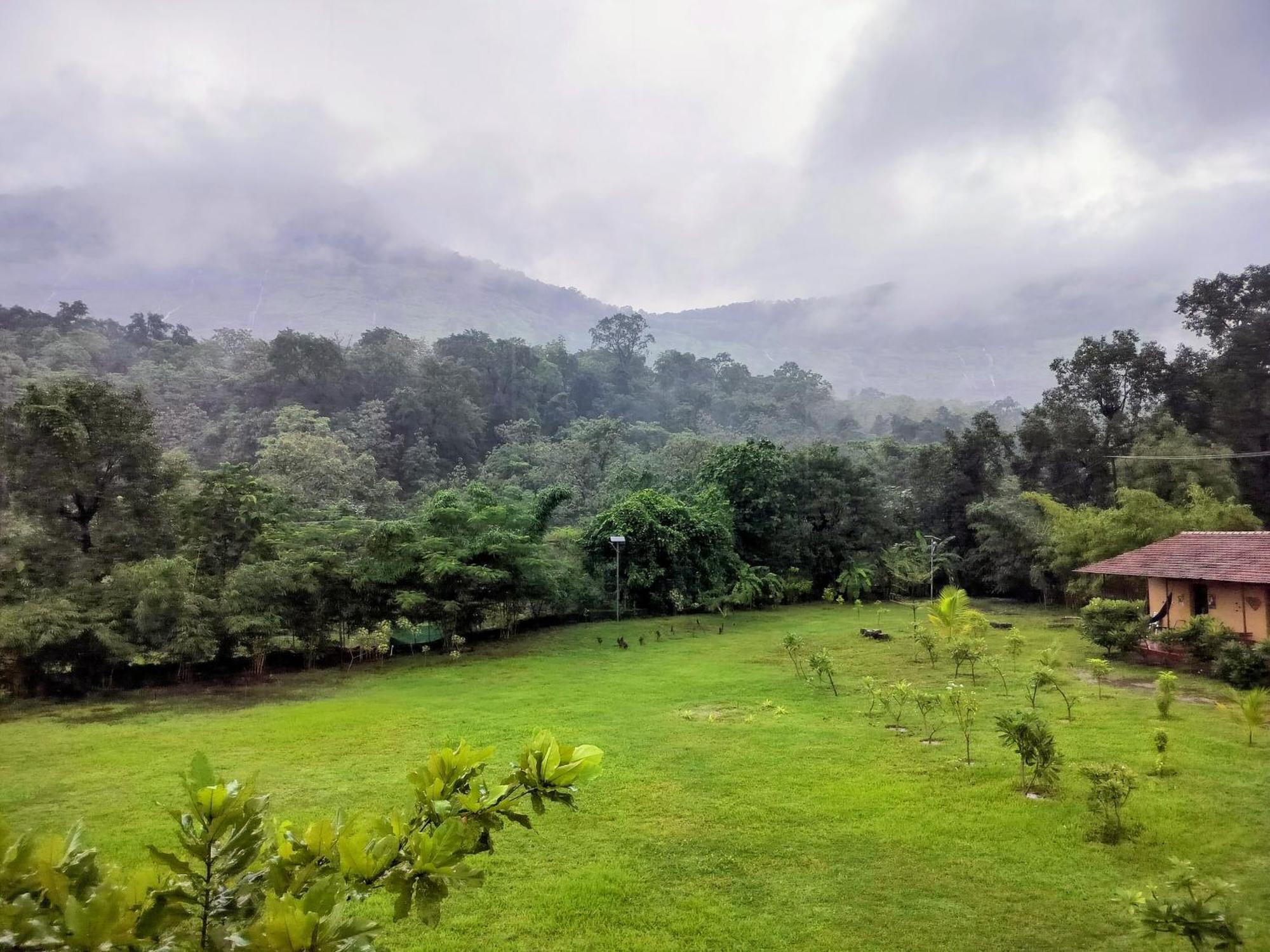 King'S Landing Villa Karjat Luaran gambar