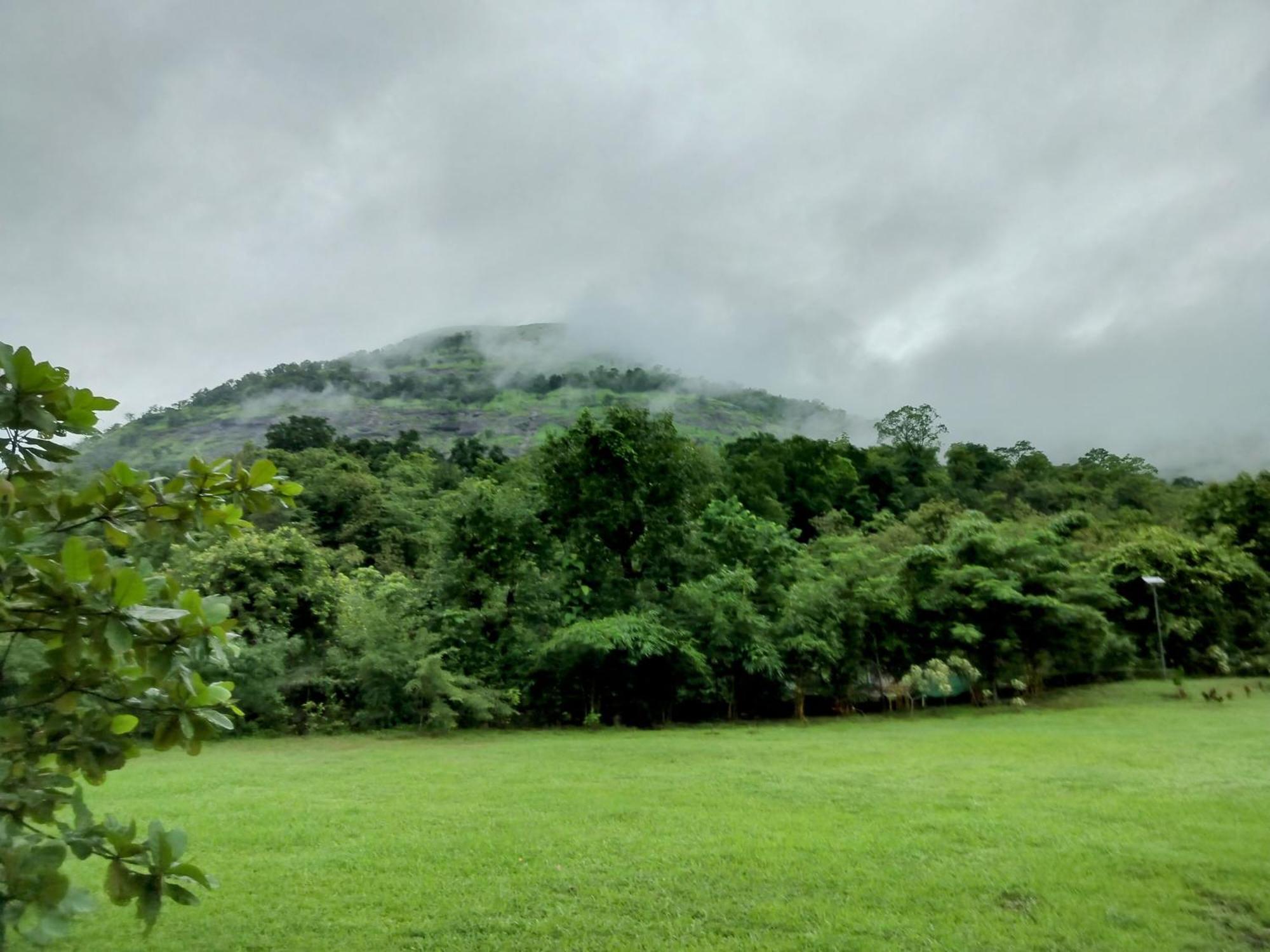 King'S Landing Villa Karjat Luaran gambar